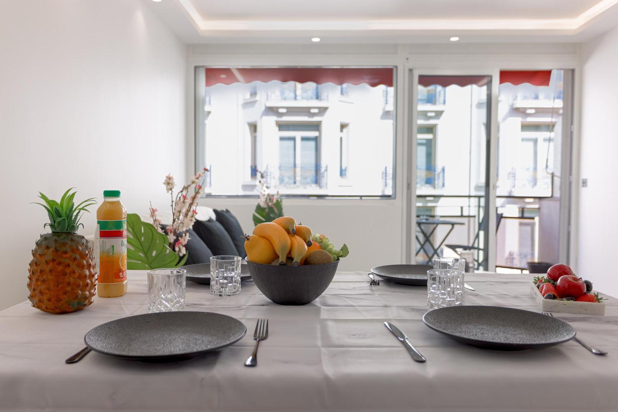 L'Unique Maubourg - Next Hotel Martinez - Terrasse Канны Экстерьер фото